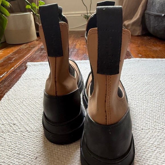 GANNI AW19 RECYCLED RUBBER CHELSEA BOOTS - Picture 3 of 5